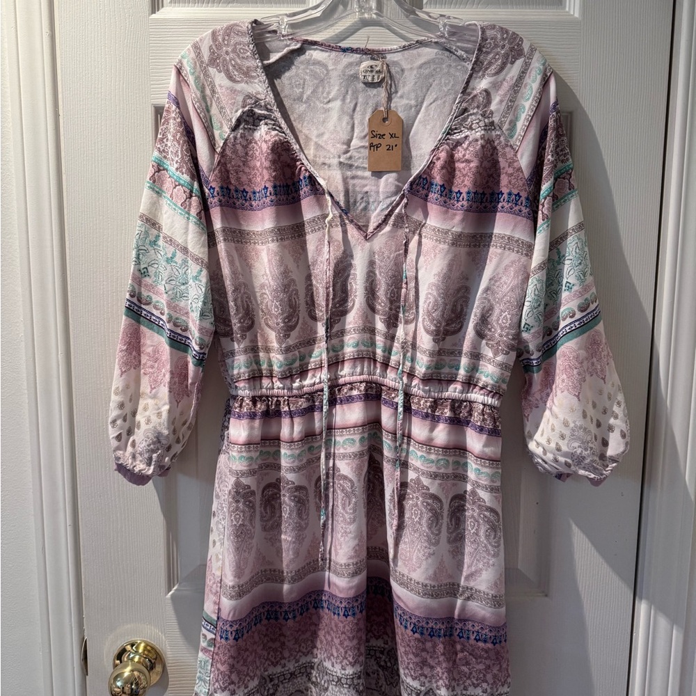 53 - O’Neill Lavender and Mint Paisley Tunic